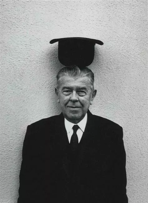 Portrait de René Magritte